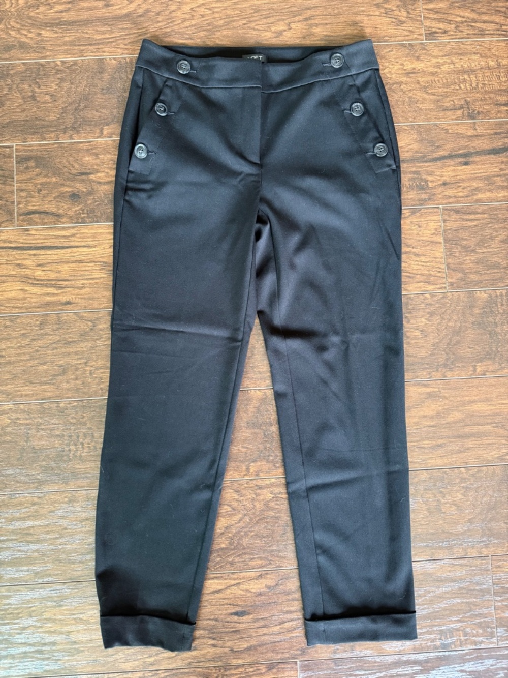 LOFT Cropped Pants Size 0 Black Button Pocket Detail Cuffed Trouser EUC